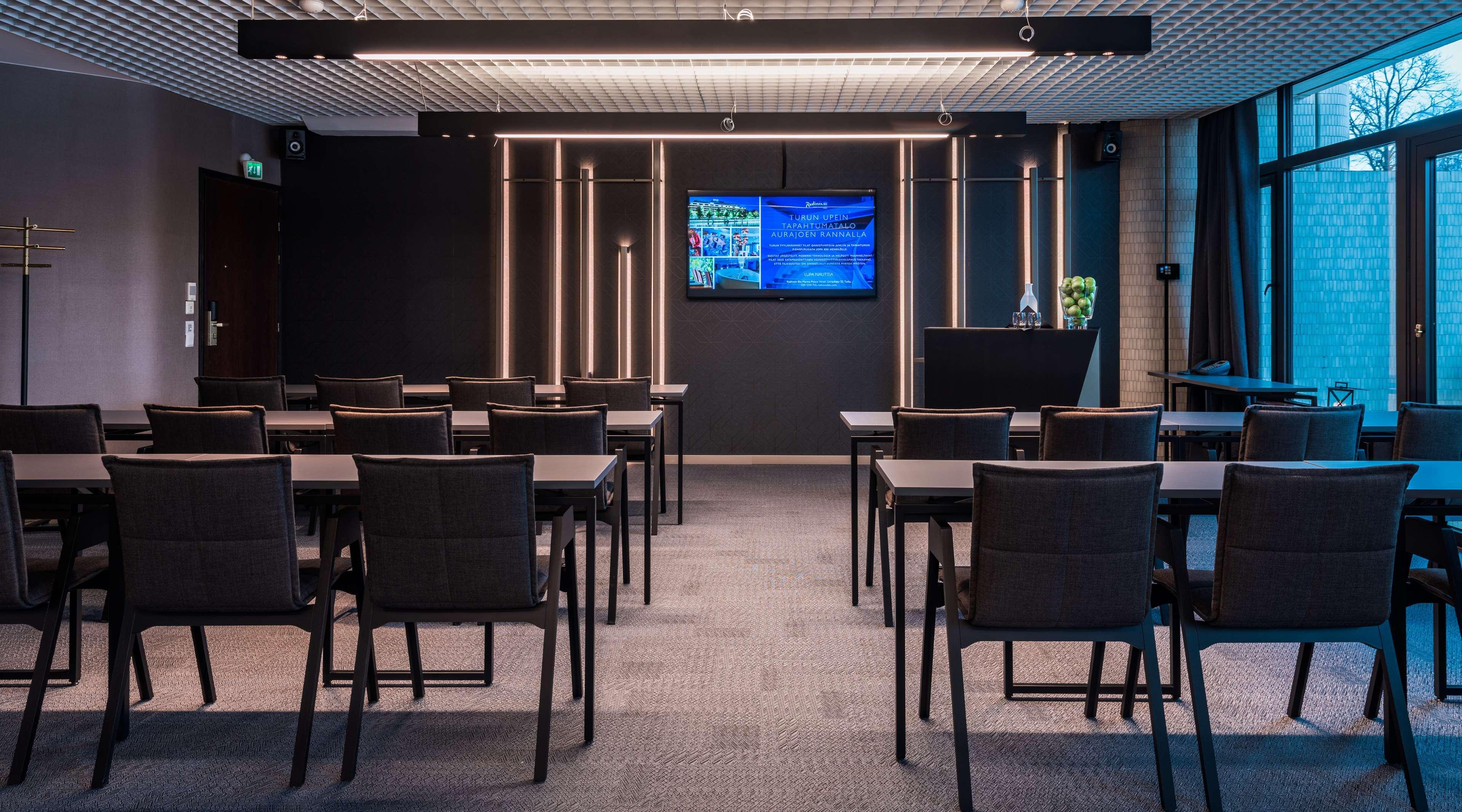 Radisson Blu Marina Palace Hotel, Турку Екстериор снимка